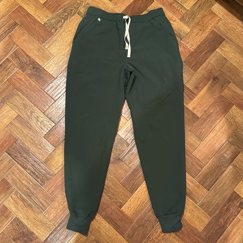 Figs Dark Moss Men’s Jogger Scrub Bottom